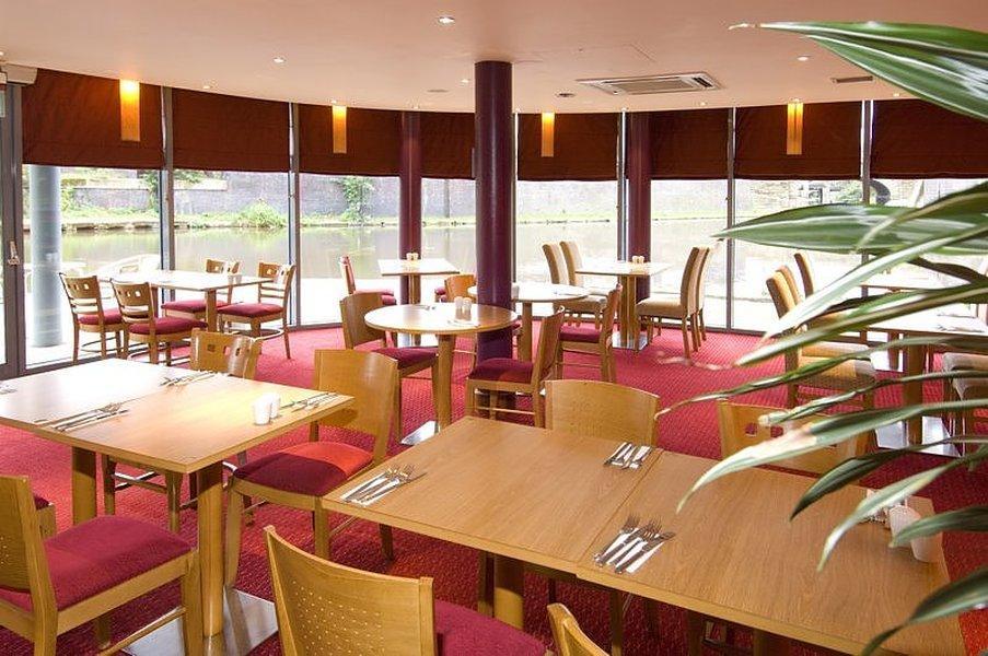 Premier Inn Nottingham Arena Экстерьер фото